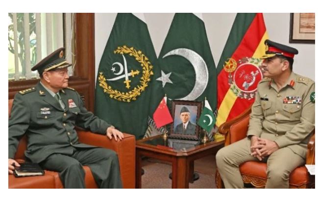 'पाकिस्तान, चीन ने आतंकवाद से मुकाबले पर सैन्य स्तर की वार्ता की | '